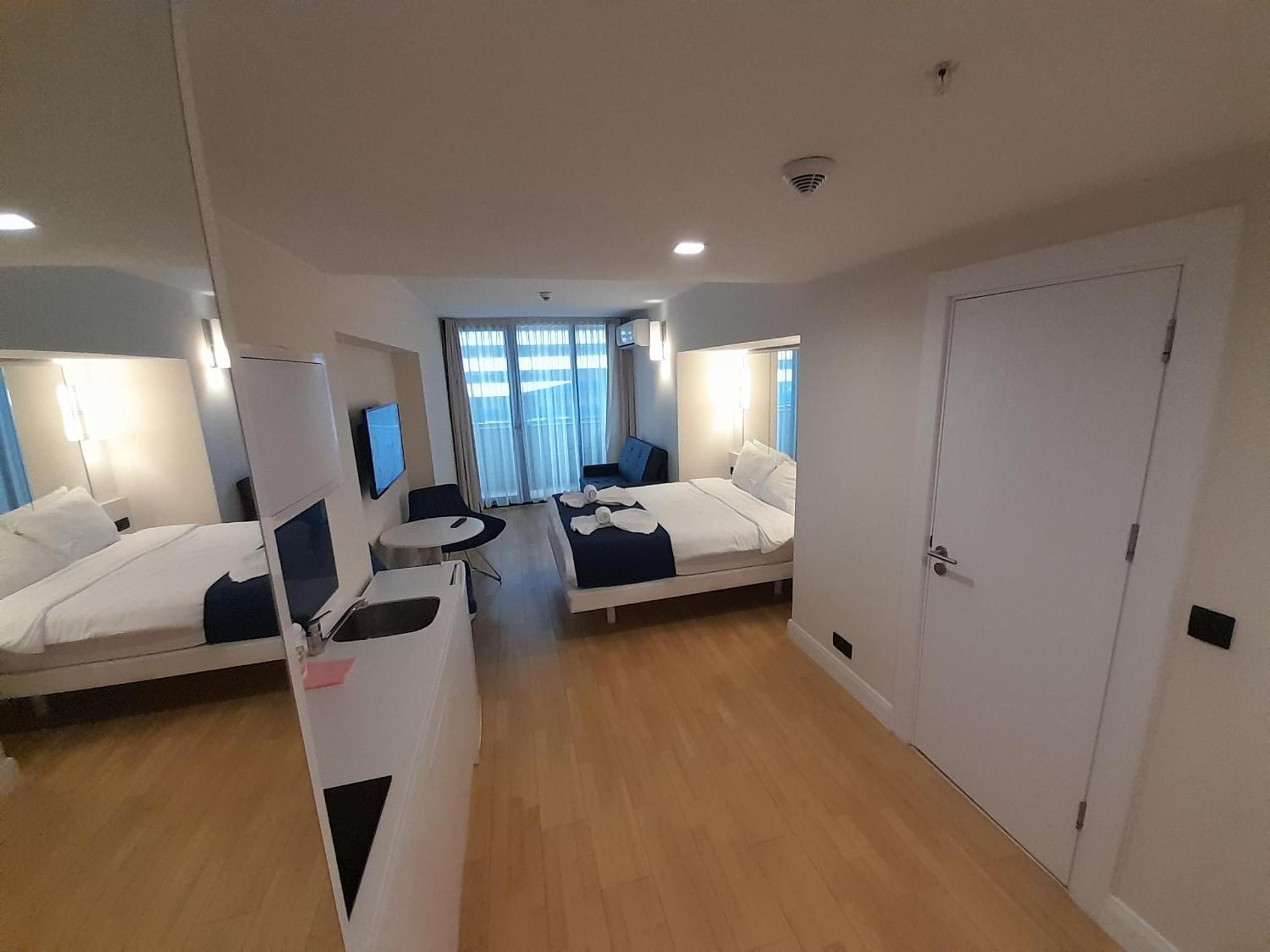 Smart Aparthotel Orbi City Batumi Rom bilde